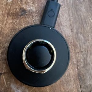 OURA Ring GOLD SIZE 8- Charger included Gen 2